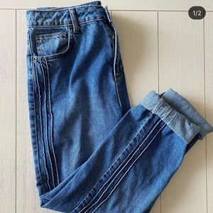 BDG urban outfitters MOM jeans